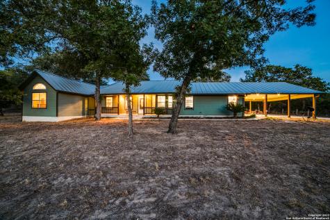 159 Scenic Oak Drive Floresville TX 78114