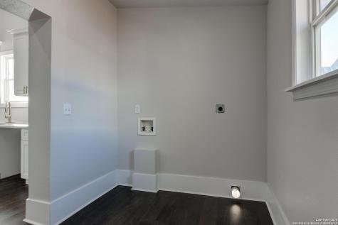 224 E Rische San Antonio TX 78204