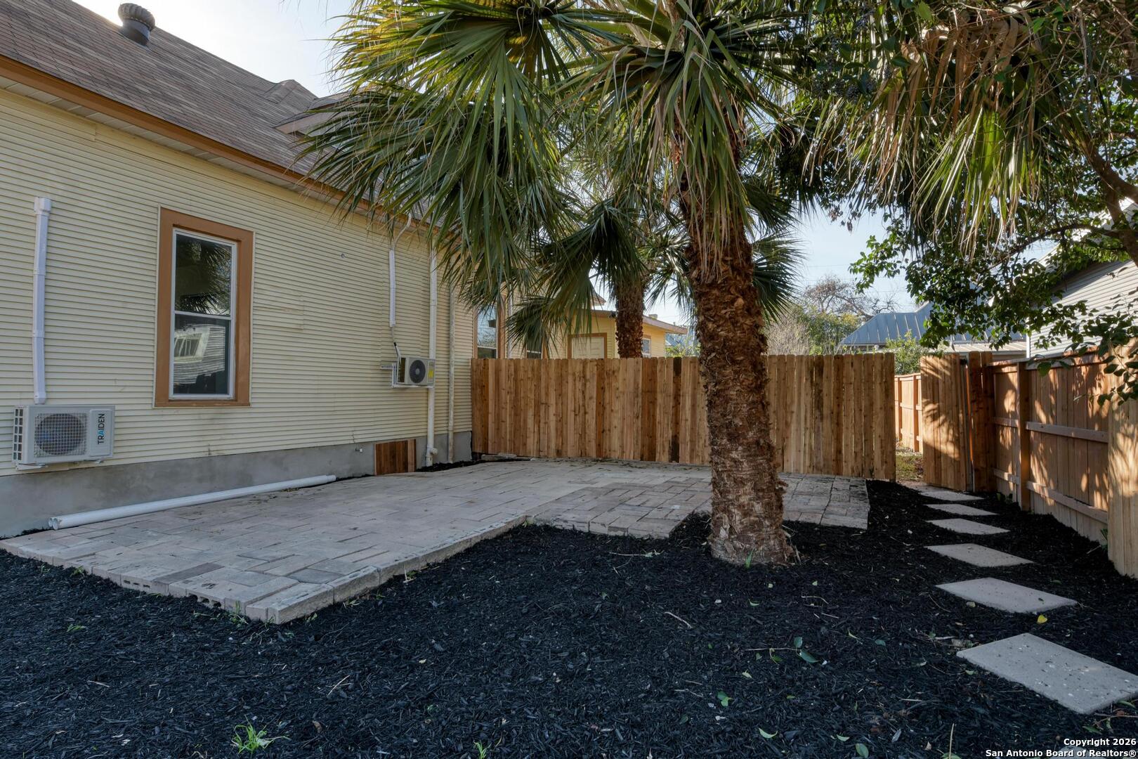 224 E Rische San Antonio TX 78204