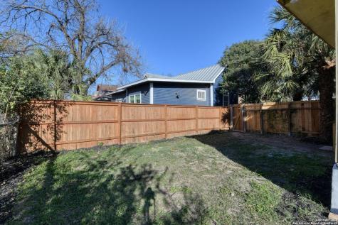 224 E Rische San Antonio TX 78204