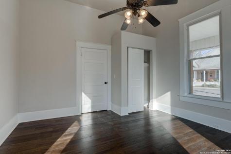 224 E Rische San Antonio TX 78204