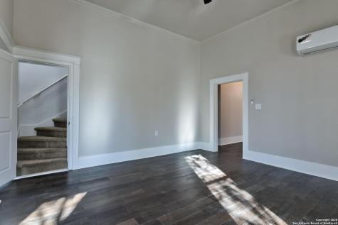 224 E Rische San Antonio TX 78204