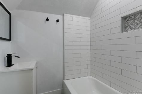 224 E Rische San Antonio TX 78204