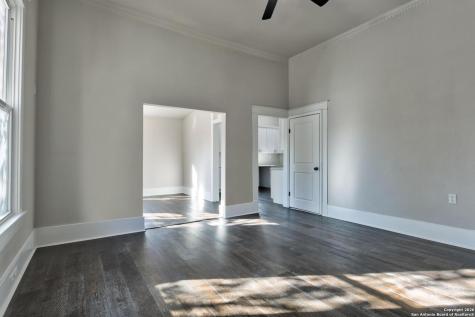 224 E Rische San Antonio TX 78204