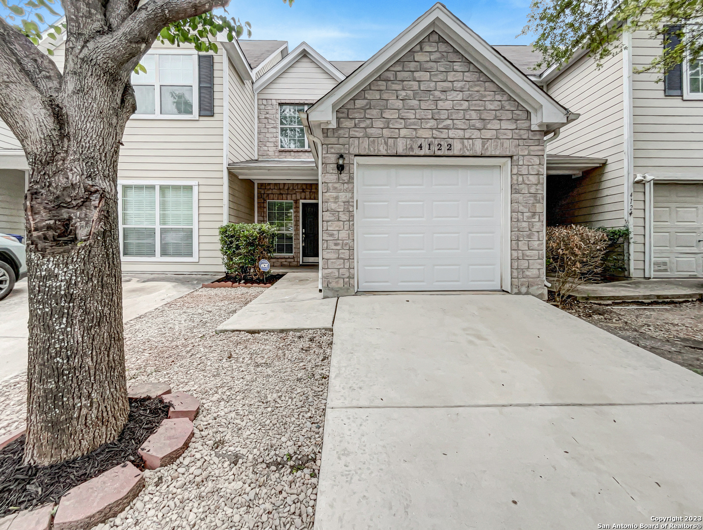 4122 St Charles Bay San Antonio TX 78229