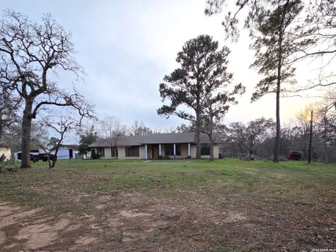 531 Deer Loop Lagrange TX 78945