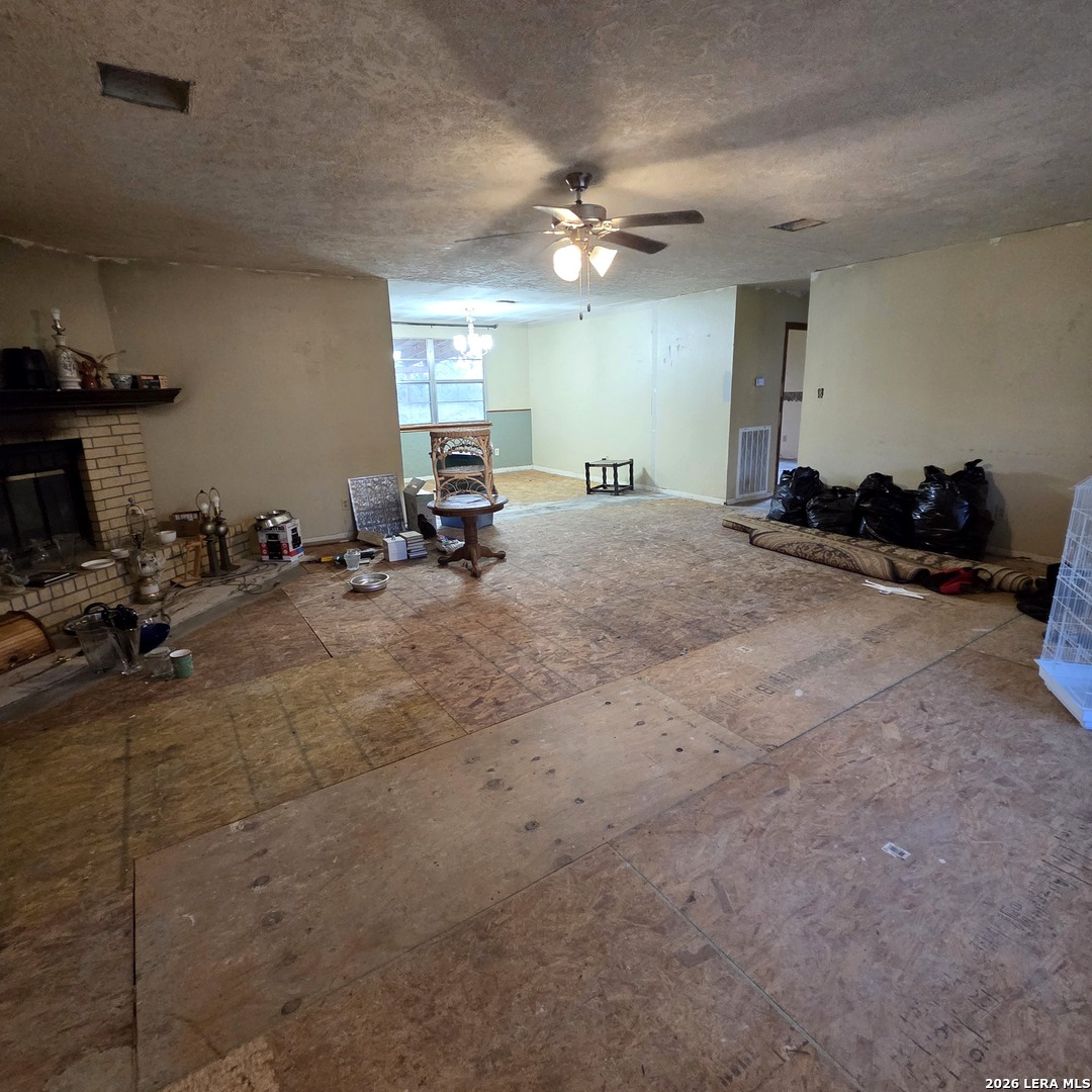 531 Deer Loop Lagrange TX 78945