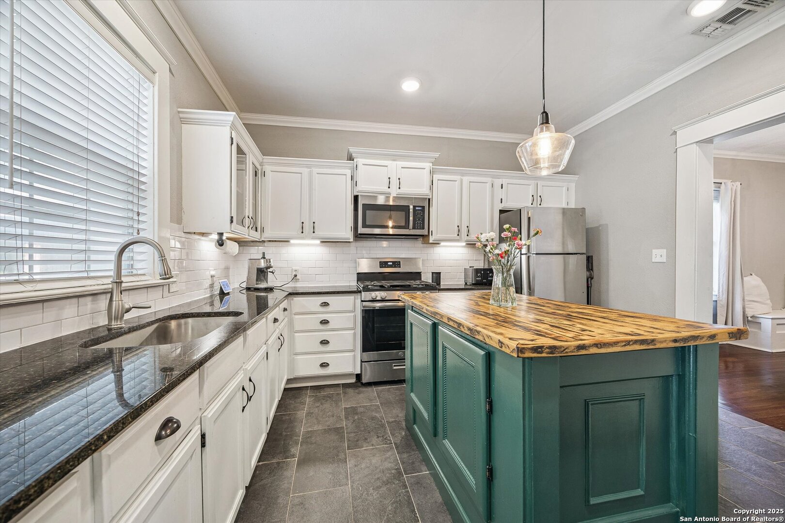 240 Belmont San Antonio TX 78202