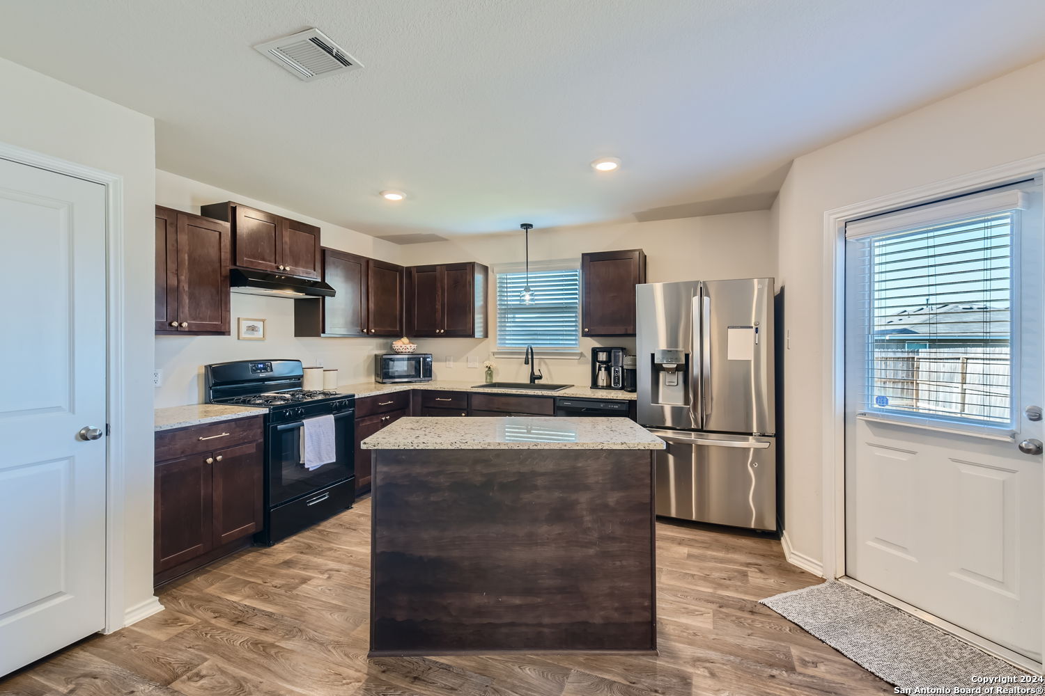 6706 Dynamic Sound San Antonio TX 78252