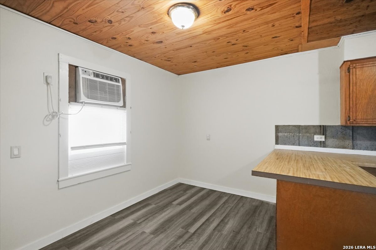 171 County Road 325 George West TX 78022