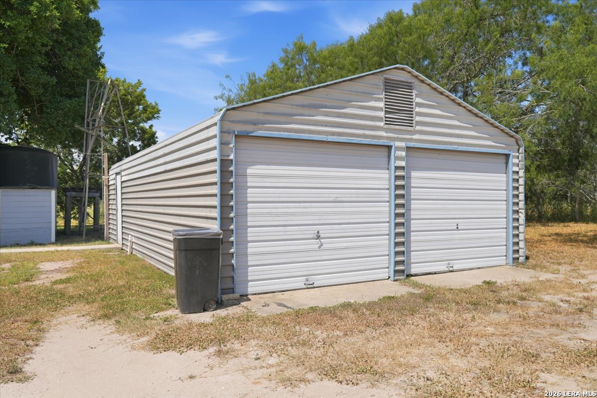 171 County Road 325 George West TX 78022