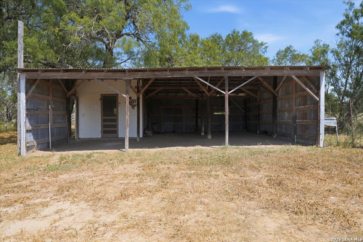 171 County Road 325 George West TX 78022