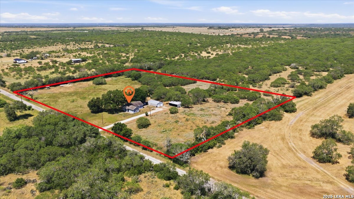 171 County Road 325 George West TX 78022