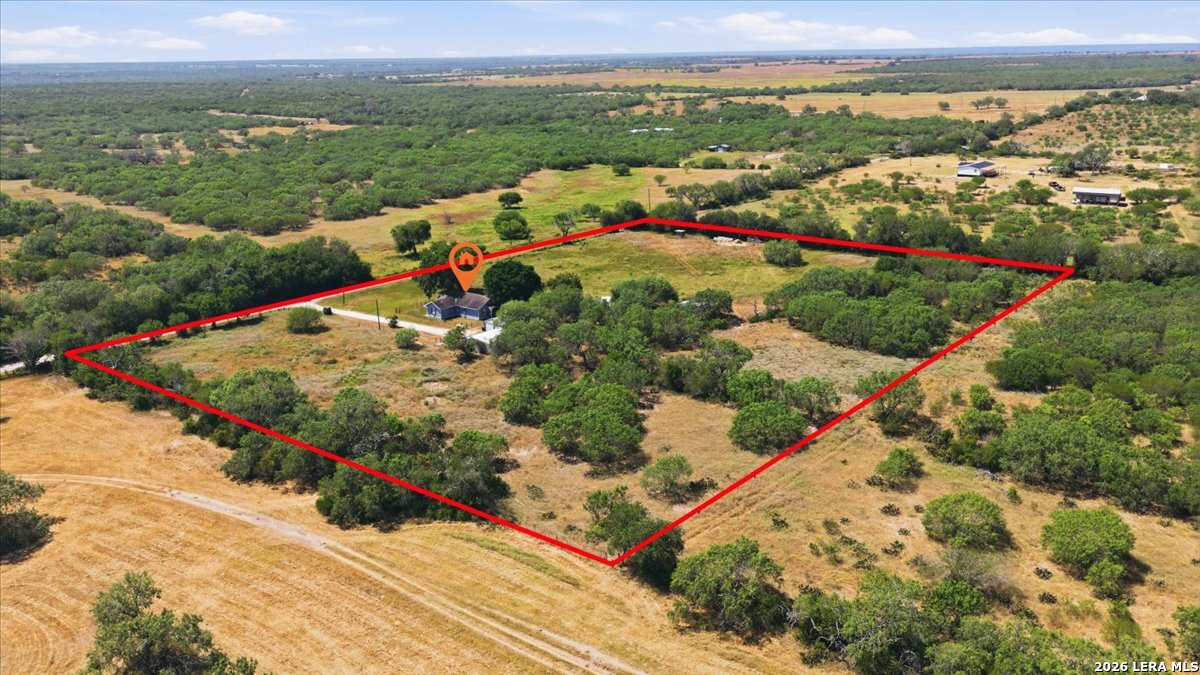 171 County Road 325 George West TX 78022