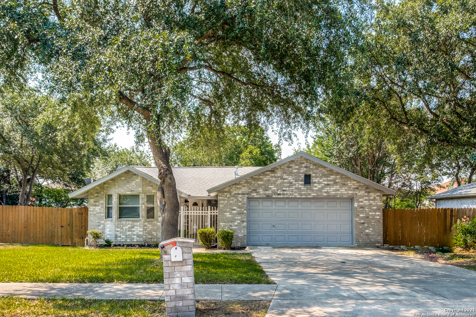 5610 Castle Glade San Antonio TX 78218