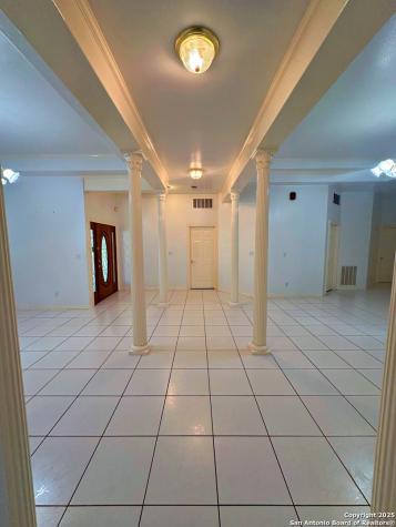 508 Lagunillas Charlotte TX 78011