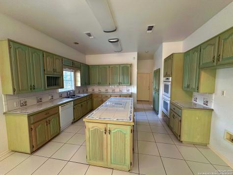 508 Lagunillas Charlotte TX 78011