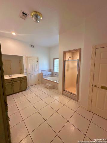508 Lagunillas Charlotte TX 78011