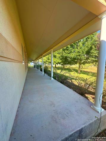 508 Lagunillas Charlotte TX 78011