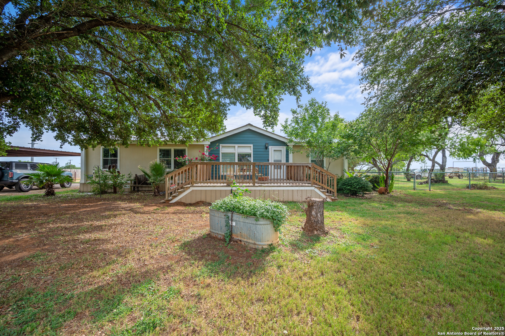 638 Lagunillas Charlotte TX 78011
