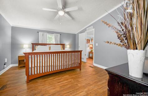 638 Lagunillas Charlotte TX 78011