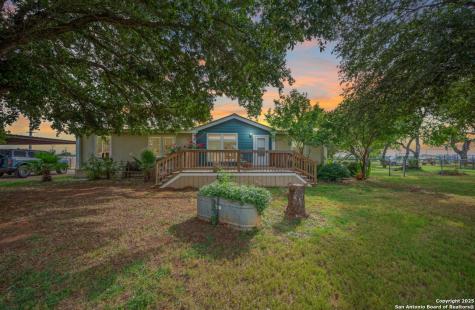 638 Lagunillas Charlotte TX 78011