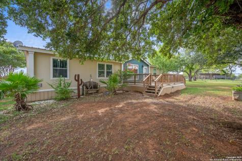 638 Lagunillas Charlotte TX 78011
