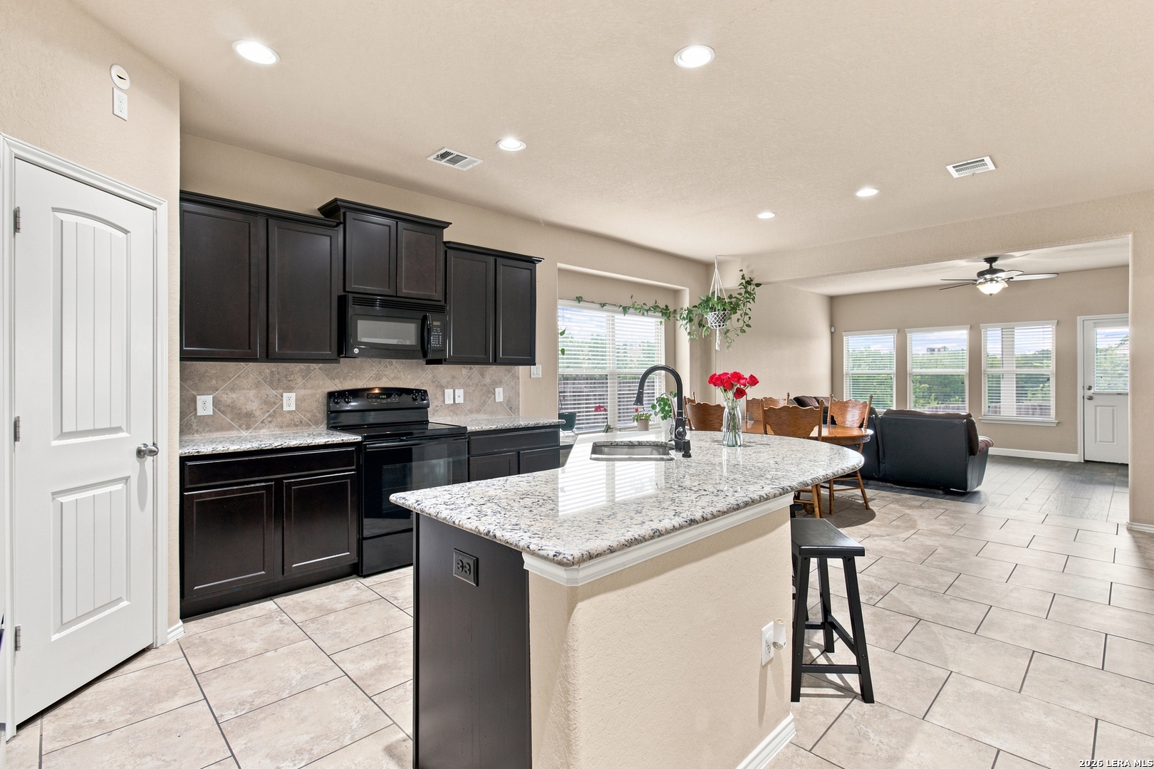 9815 Marbach Bend San Antonio TX 78245