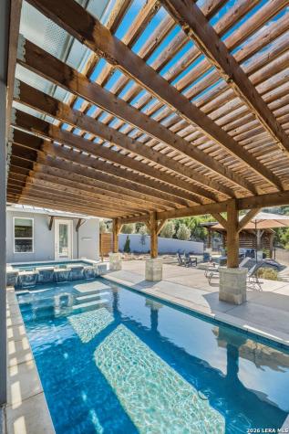 223 Oak Shores Canyon Lake TX 78133