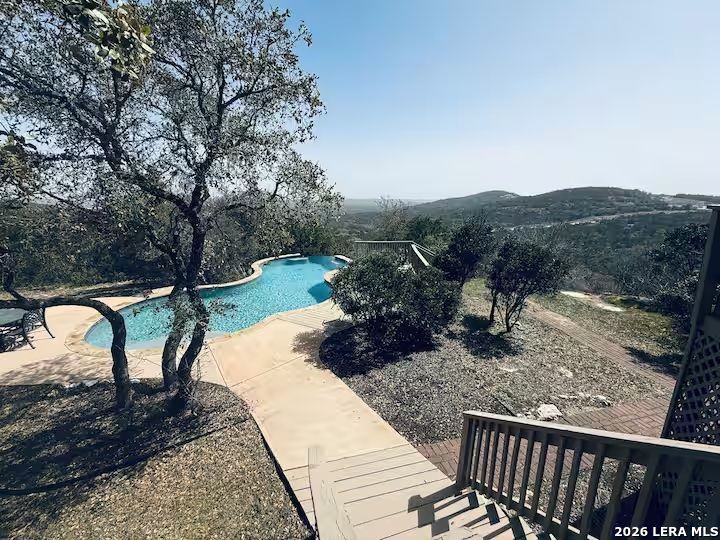 1040 County Road 2720 Mico TX 78056