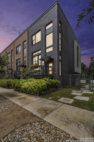 318 W Grayson Street San Antonio TX 78212