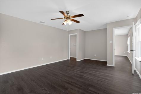 7519 Twin Pine Court Converse TX 78109