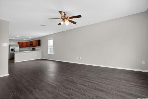 7519 Twin Pine Court Converse TX 78109