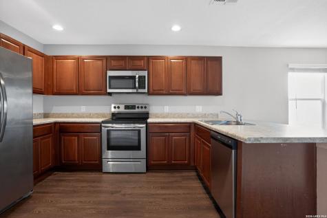 7519 Twin Pine Court Converse TX 78109