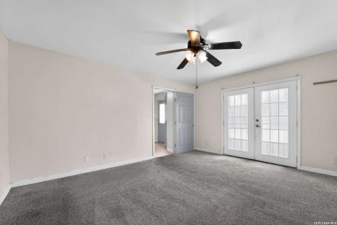 212 Djenadi Drive Pleasanton TX 78064