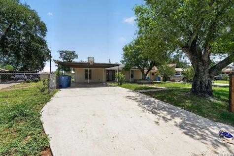 212 Djenadi Drive Pleasanton TX 78064