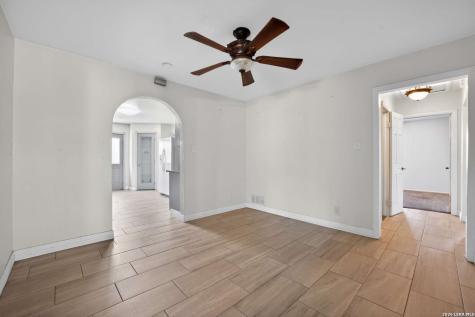 212 Djenadi Drive Pleasanton TX 78064