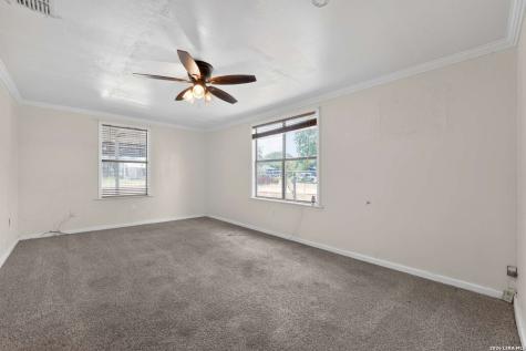 212 Djenadi Drive Pleasanton TX 78064