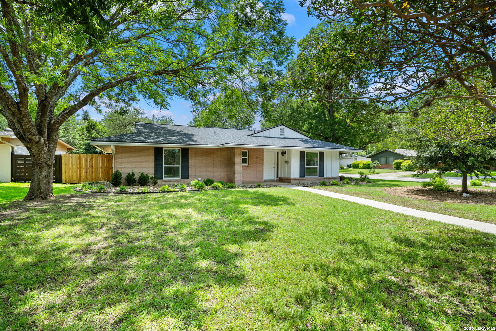 8235 Greenbrier San Antonio TX 78209