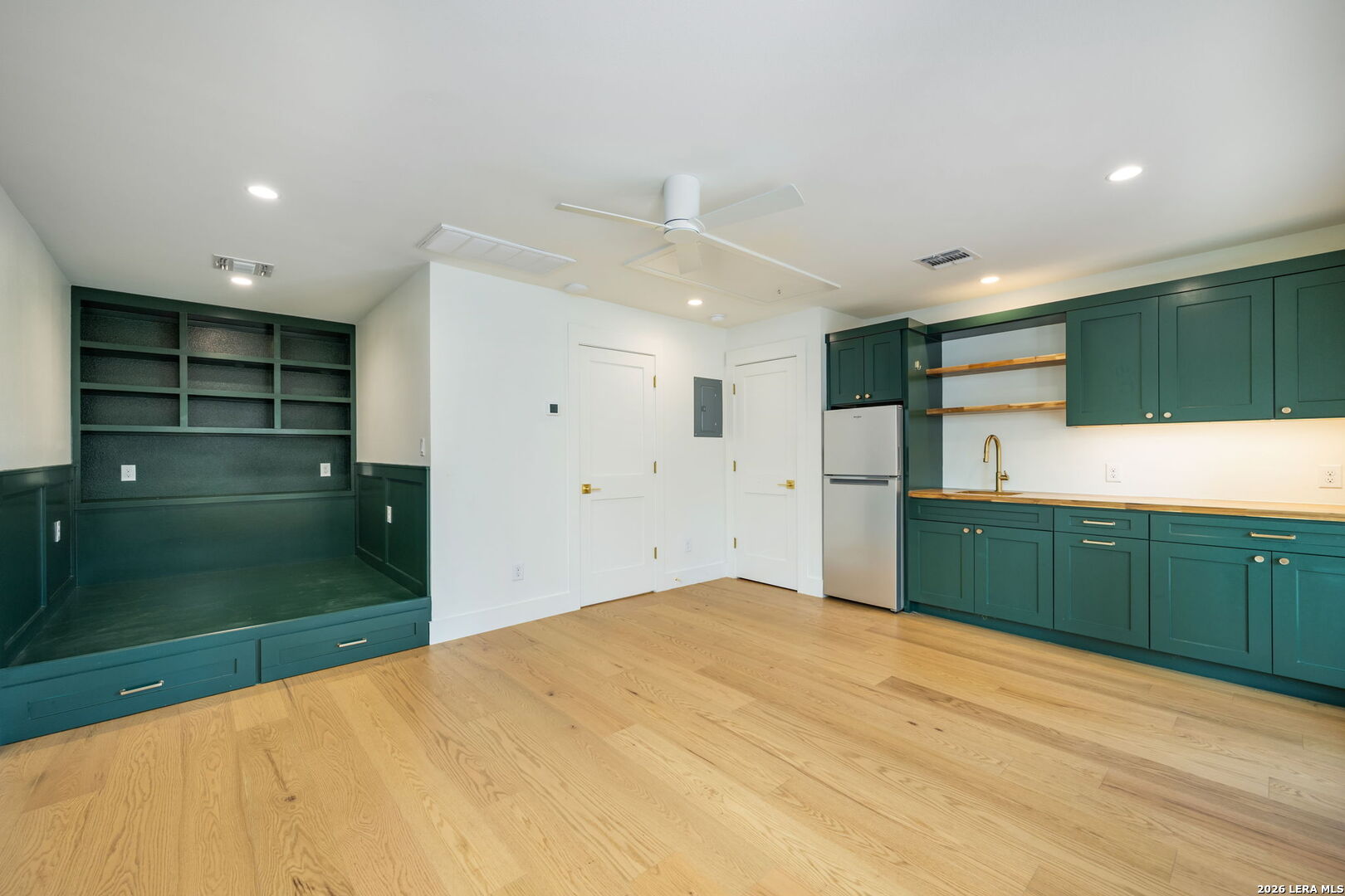 8235 Greenbrier San Antonio TX 78209