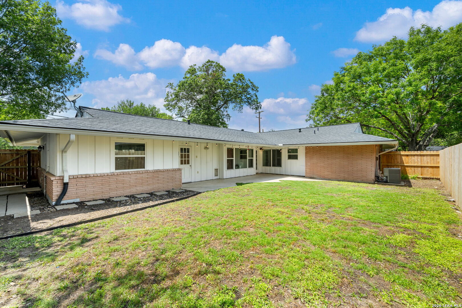 8235 Greenbrier San Antonio TX 78209