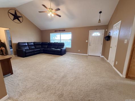 1520 Lakeside Drive Lakehills TX 78063