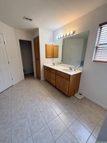1520 Lakeside Drive Lakehills TX 78063