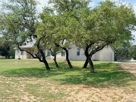1520 Lakeside Drive Lakehills TX 78063