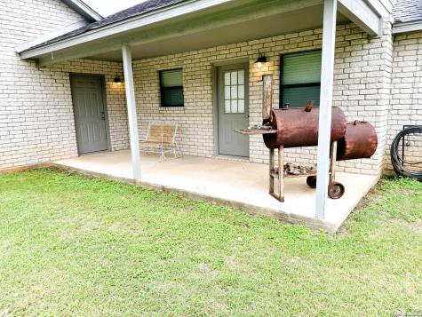 1520 Lakeside Drive Lakehills TX 78063