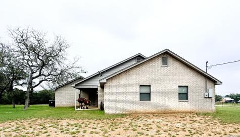 1520 Lakeside Drive Lakehills TX 78063