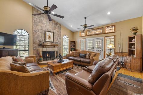 1806 Ponderosa New Braunfels TX 78132