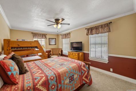 1806 Ponderosa New Braunfels TX 78132