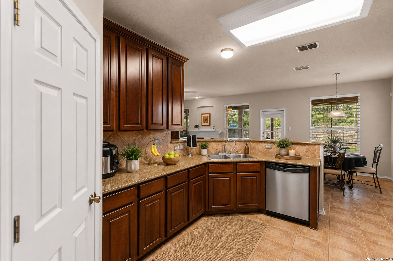 10527 Shire Country San Antonio TX 78254