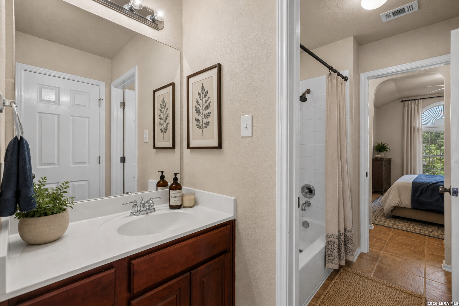 10527 Shire Country San Antonio TX 78254